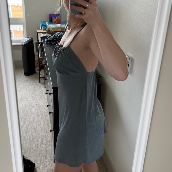 Dress - Picture 3 of 4